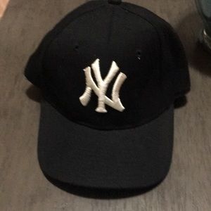 Urban Rapper NY yankees cap